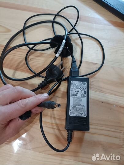 Зарядное устройство для ноутбука samsung
