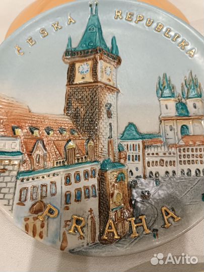 Сувенирные тарелки из разных стран