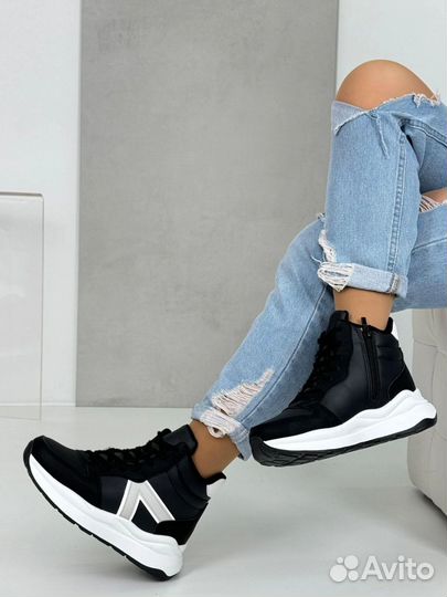 Кроссовки зимние женские