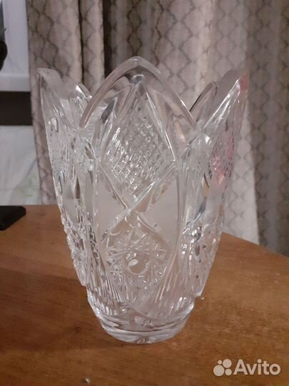 Хрустальная ваза