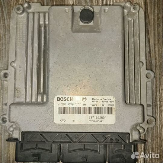 Электронный блок управления Renault Master 2.3 DCI