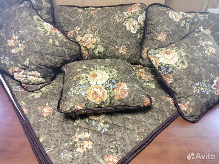 Покрывало на кровать новое