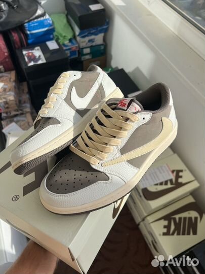 Nike air jordan 1 low travis scott reverse mocha