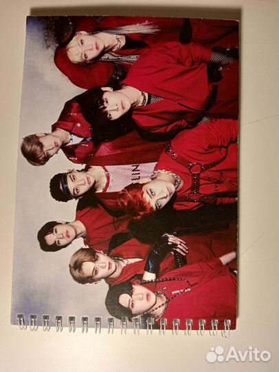 Блокнот stray kids