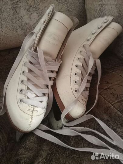 Фигурные коньки botas