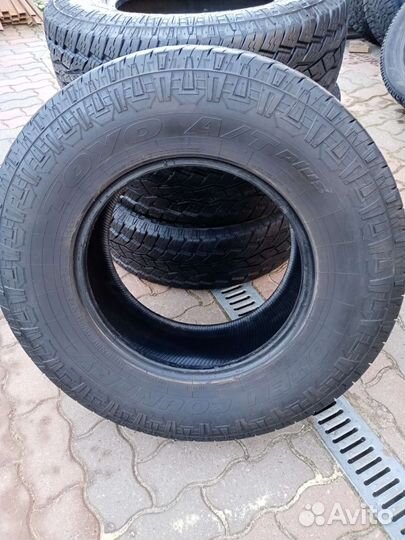 Toyo Open Country A/T Plus 285/70 R17 121S