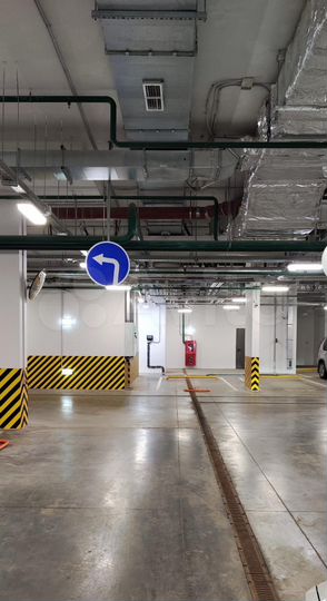 Машиноместо, 13 м²