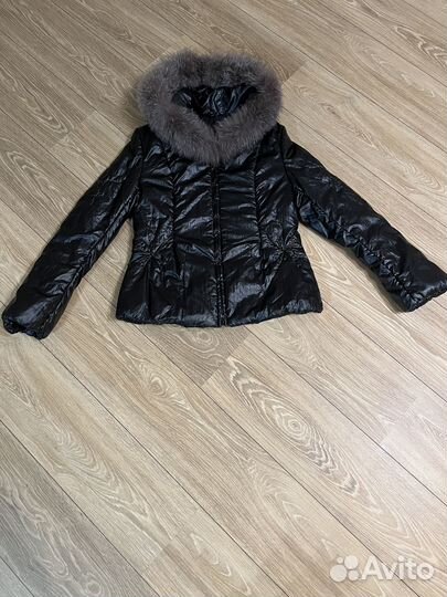 Подростковая зимняя куртка для девочки 42-44 разме
