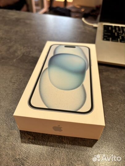 Коробка от iPhone 15