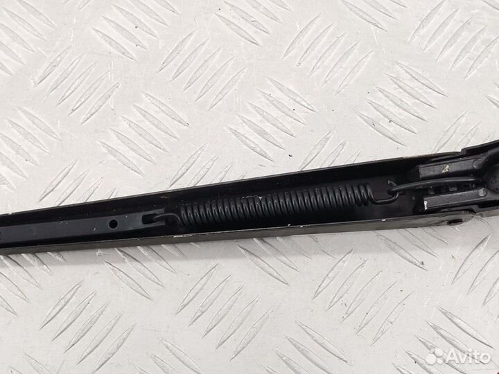 Щеткодержатель (поводок стеклоочистителя, дворник)