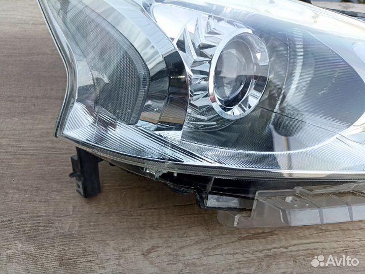 Фара ксеноновая правая Nissan Teana L33 QR25DE