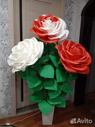 Ростовые цветы и светильники из изолона