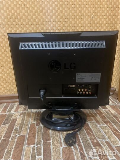 Монитор LG