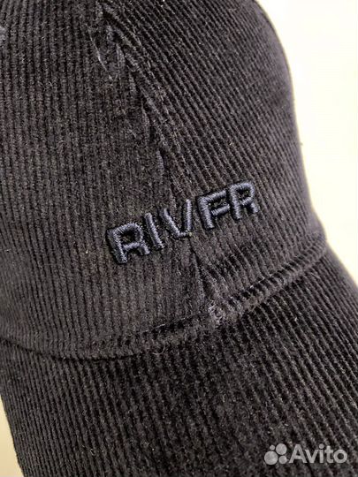River Island.новая бейсболка:вельвет. OneSize