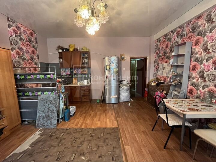 Комната 28 м² в 3-к., 2/4 эт.