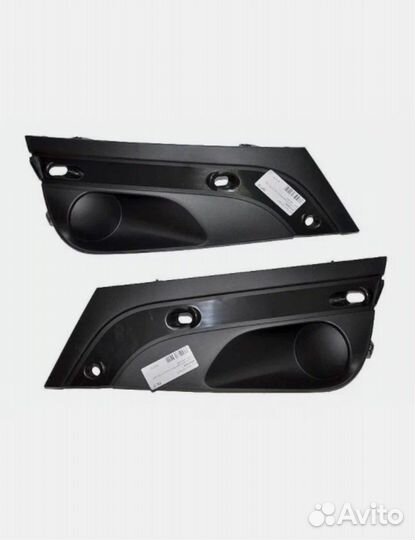 Продам заглушки переднего бампера vesta