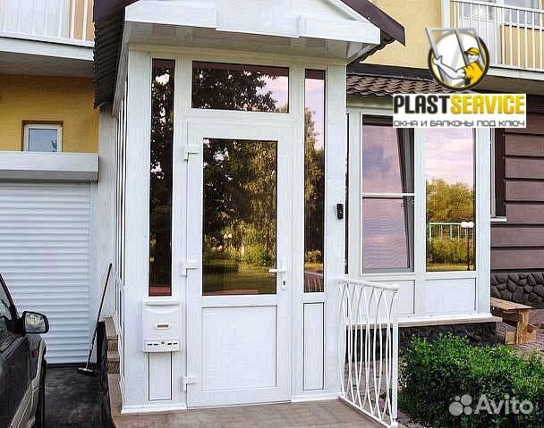 Пластиковые входные двери