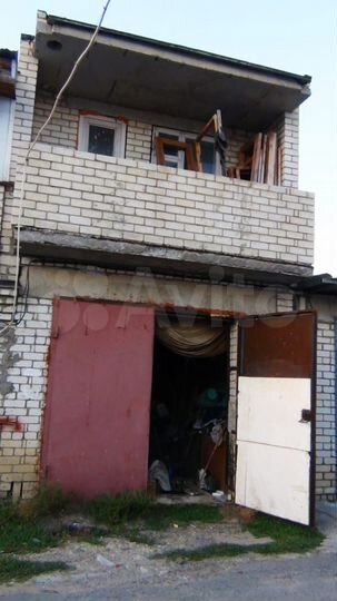 Гараж, > 30 м²