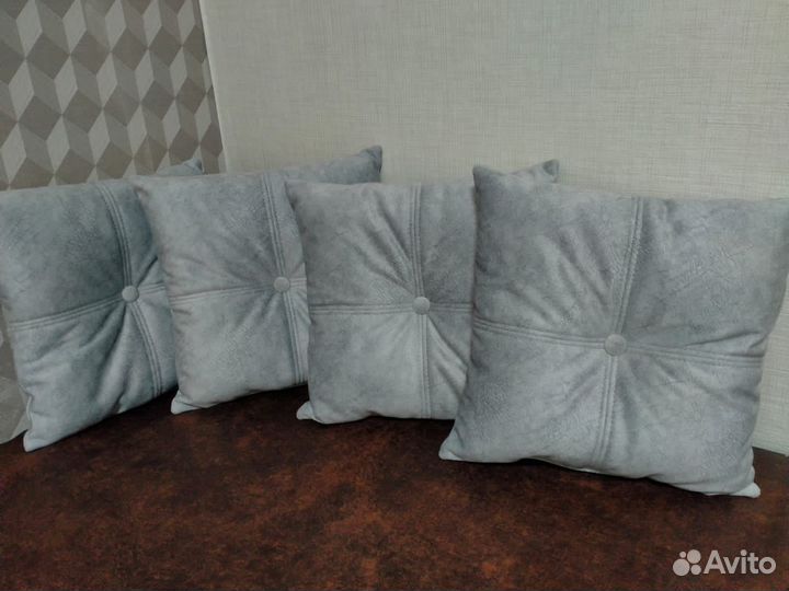 Подушки для дивана новые
