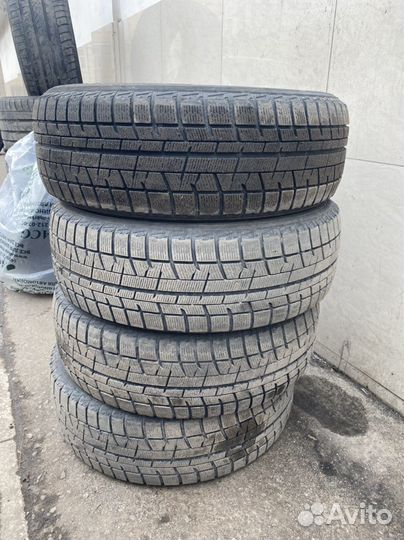 Yokohama Ice Guard IG50 215/60 R17