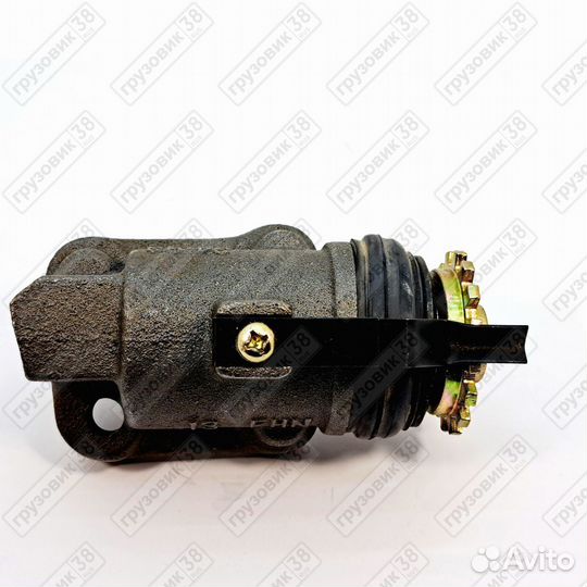 Рабочий тормозной цилиндр Nissan Diesel CM87