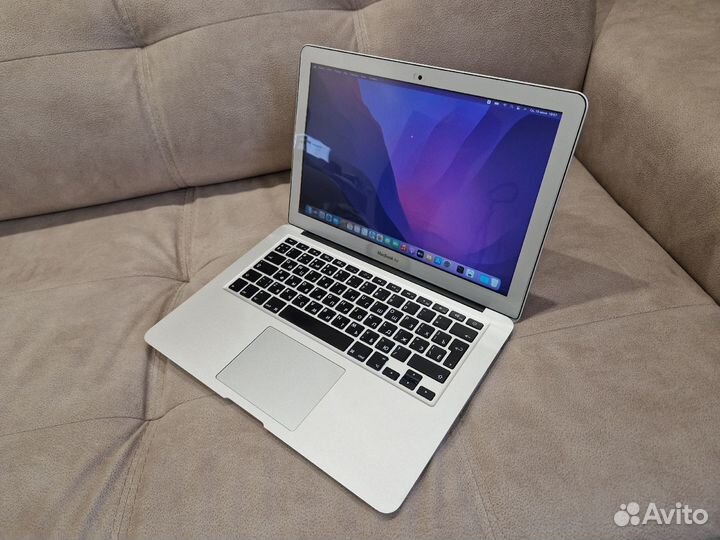 Macbook Air 13 (intel core i5, 8 GB озу)