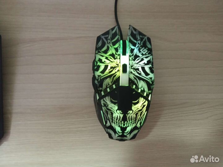 Игровая клавиатура и мышь