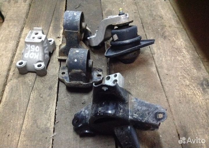 Подушка двигателя кпп хендай элантра