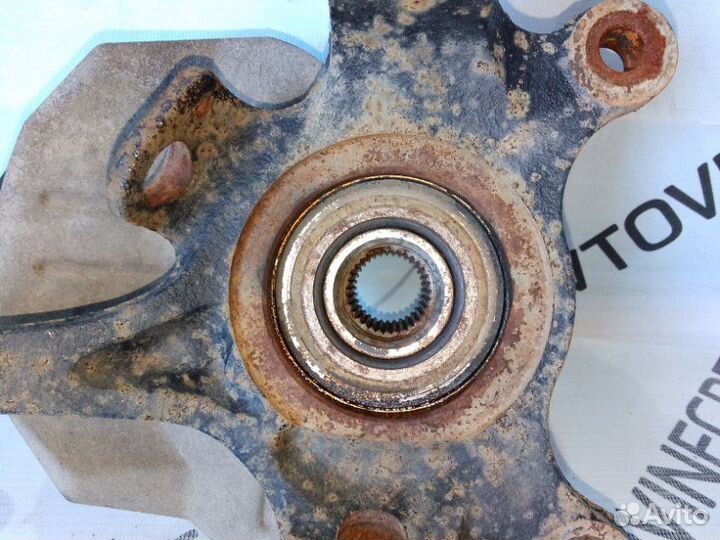 Кулак поворотный передний левый Chevrolet Lacetti