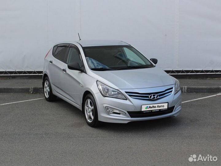 Hyundai Solaris 1.4 AT, 2015, 94 664 км