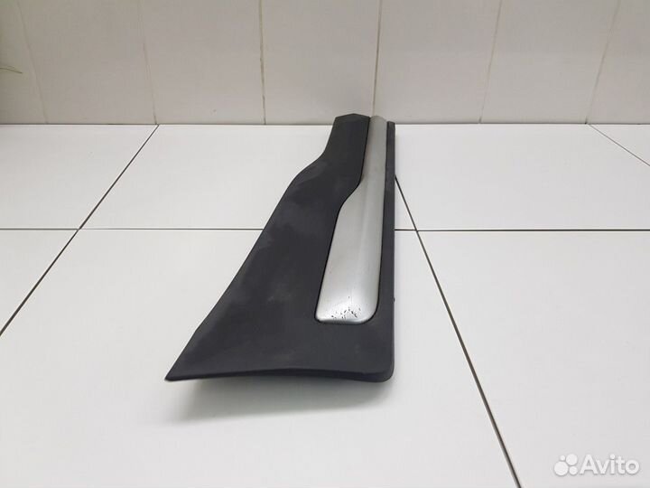 Молдинг двери задний правый (Geely Atlas)