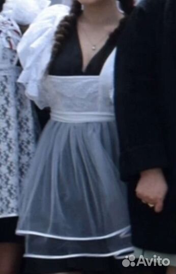 Белый школьный фартук