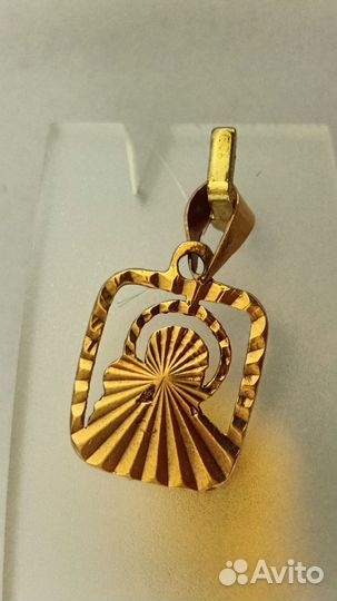 Золотая подвеска