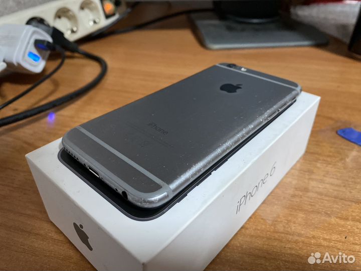 Телефон iPhone 6