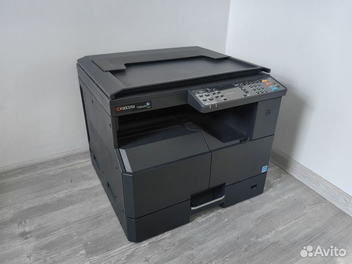 Kyocera Taskalfa 1800 мфу профессиональный принтер