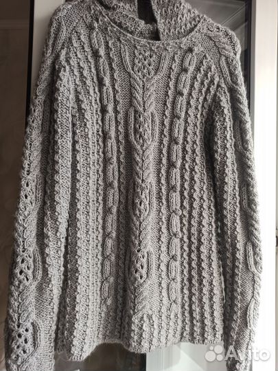 Свитер