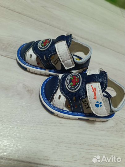 Сандали детские