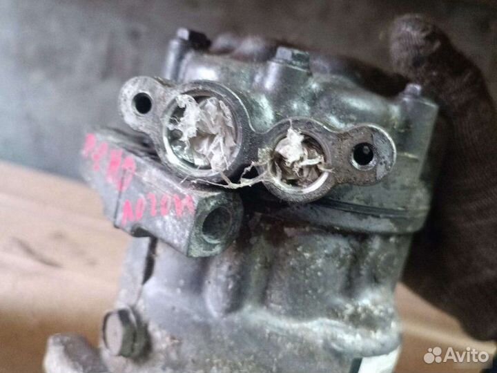 Компрессор кондиционера Renault Logan 1 1.6