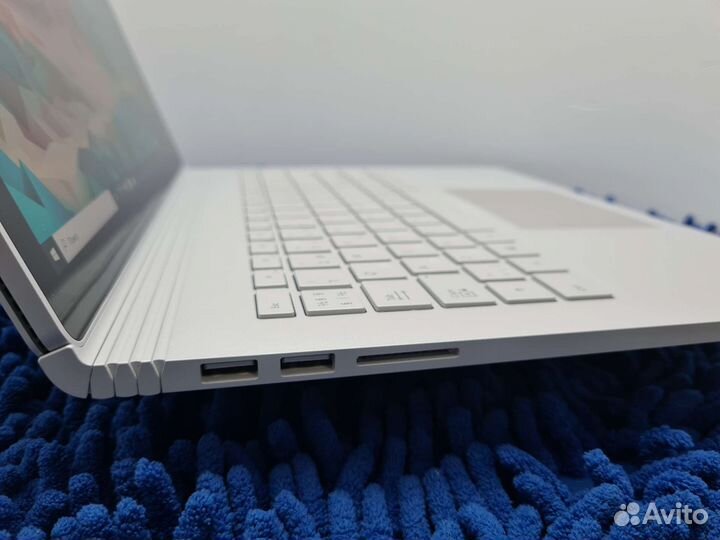 Ноутубук 2 в 1 Microsoft Surface Book 2 i5 8/256