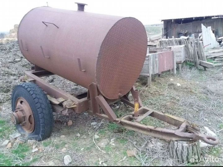 Продам т150 хтз и емкость на шасси