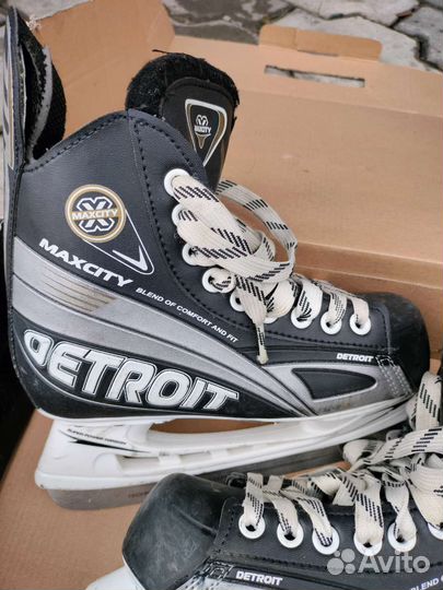 Хоккейные коньки