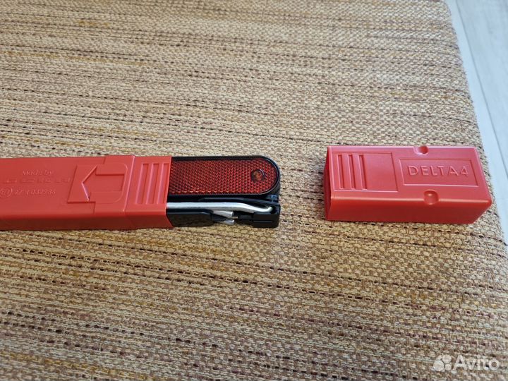 Знак аварийной остановки Vag новый