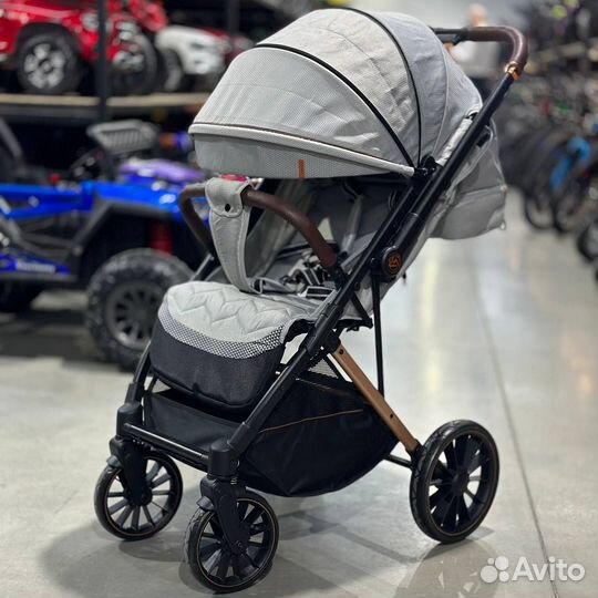 Коляска прогулочная