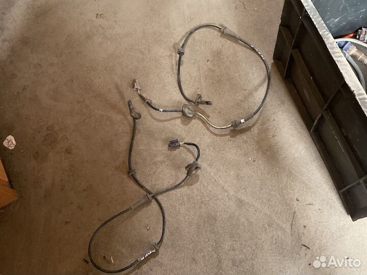 Датчик абс Nissan Teana J31 передние