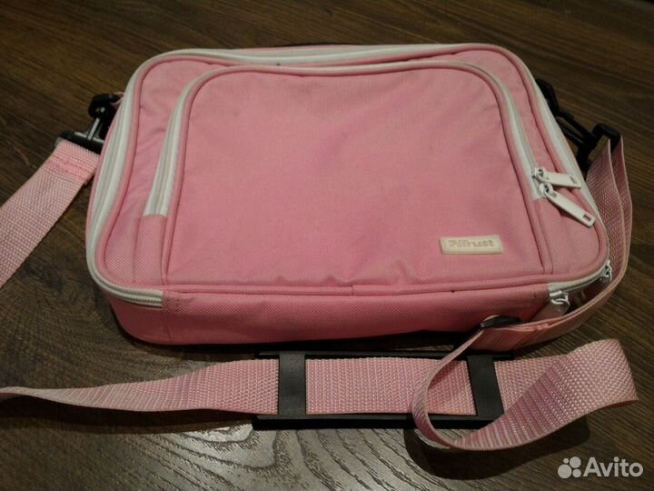 Сумка для нетбука или планшета Trust, розовая