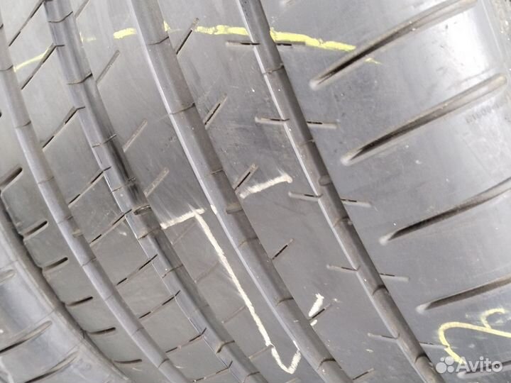 Michelin Pilot Super Sport 295/35 R20