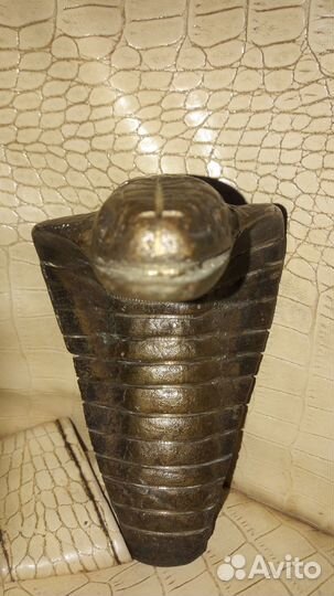 Бронзовая статуетка голова кобры