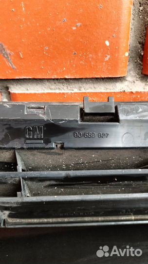 Решетка радиатора Opel Zafira A