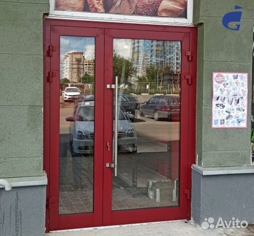 Дверь алюминиевая стеклянная