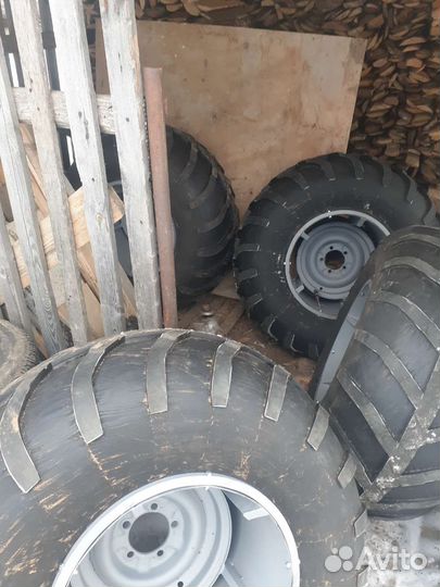 R21 Accelera 651 400/35, PCD 0x100 DIA 40